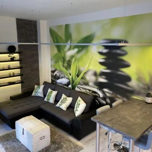 Zen Apartman Eger 0*,